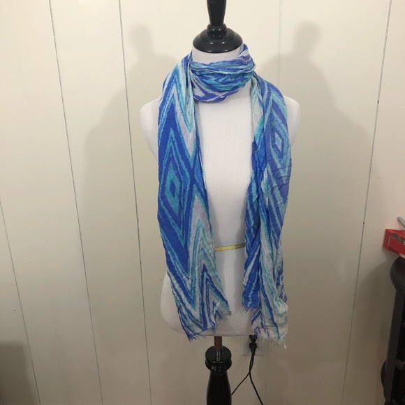 Chico’s Blue White Print Scarf - Picture 1 of 5